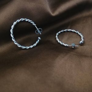 Twisted Circles